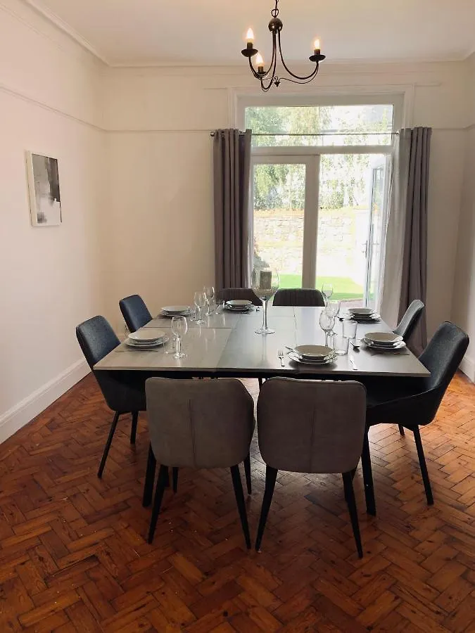 4 Bedroom House Nr Cardiff City Centre