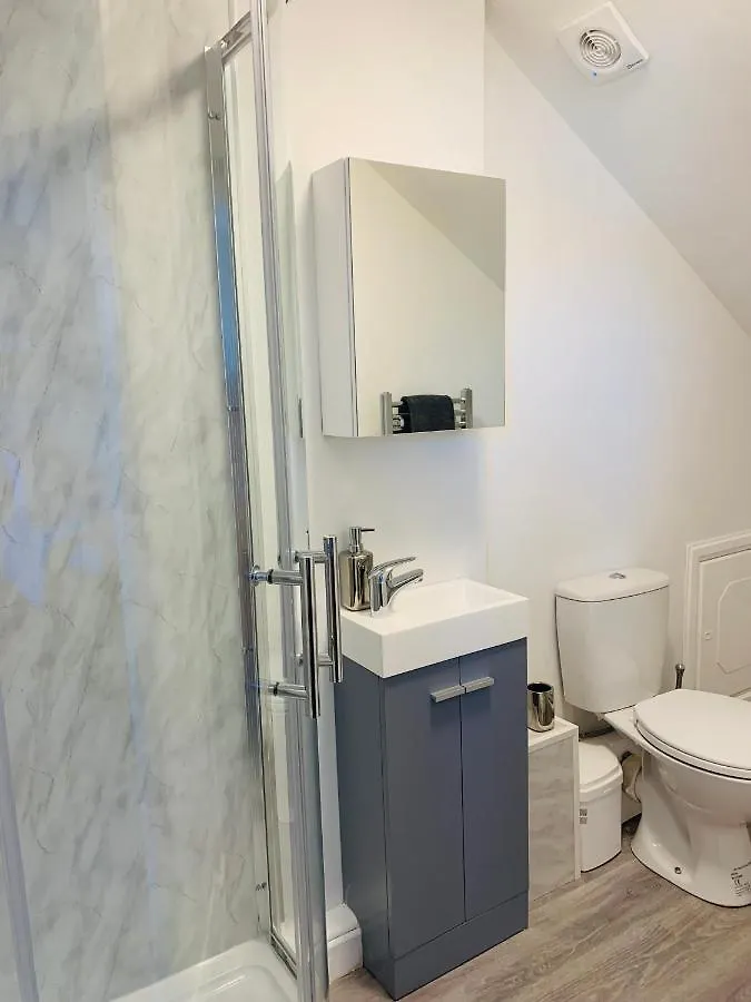 Holiday home 4 Bedroom House Nr Cardiff City Centre