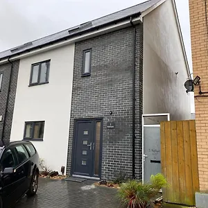 Pass The Keys New Stylish & Elegant 2 Bed In The City! Cardiff
